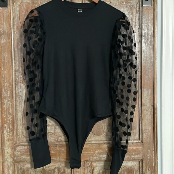 NWOT Shein Ribbed Black Bodysuit with Sheer Polka Dot Sleeves Size L - Picture 1 of 7